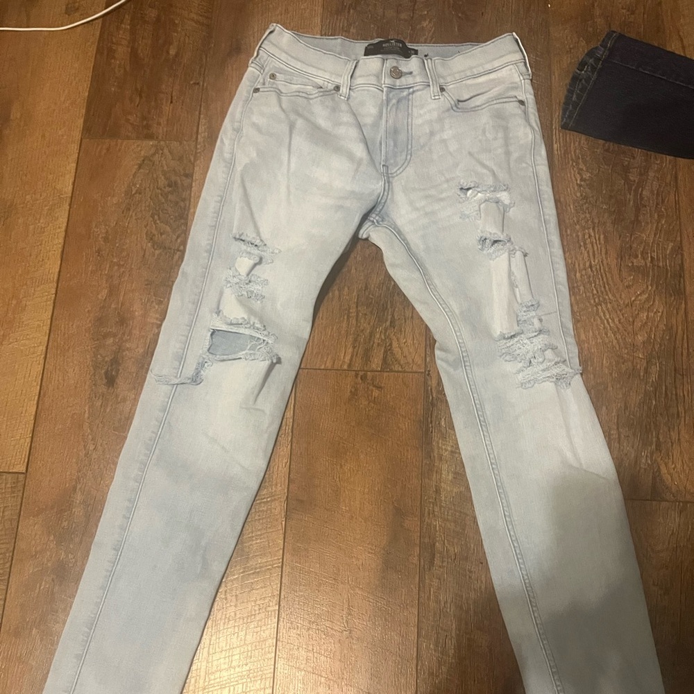 Hollister Men's Light Blue Ripped Skinny Jeans
